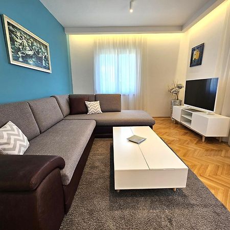 Apartment Olga Malinska Buitenkant foto
