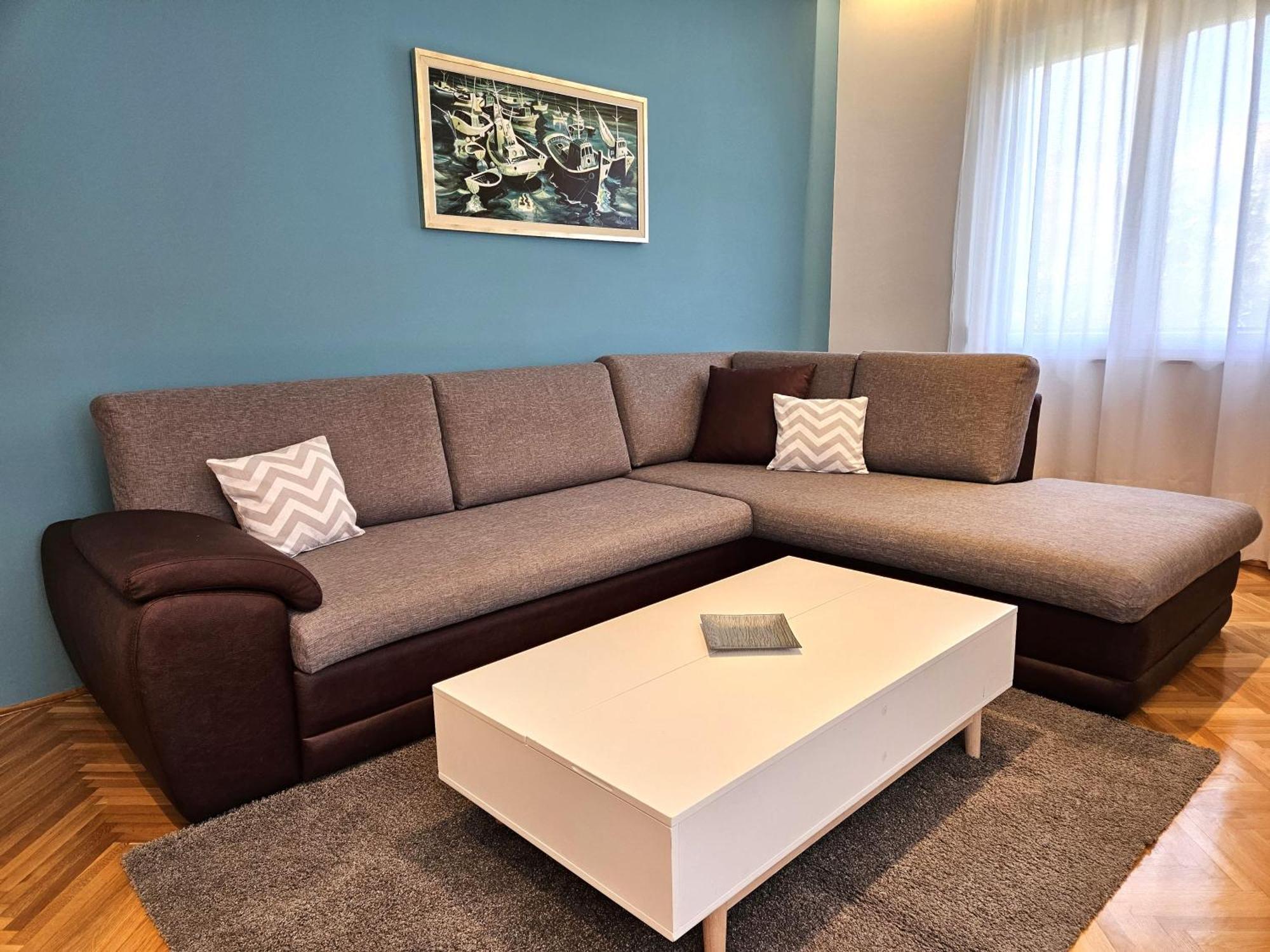 Apartment Olga Malinska Buitenkant foto