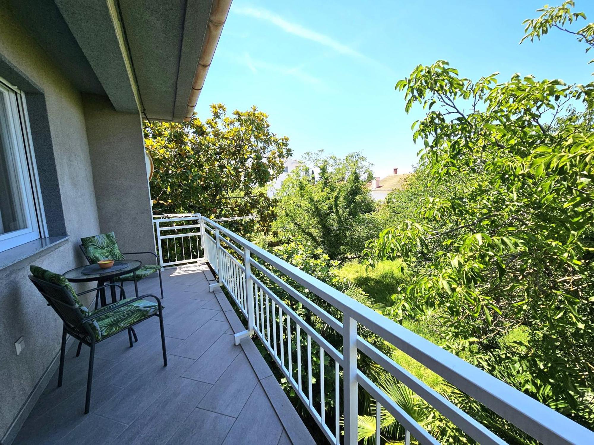Apartment Olga Malinska Buitenkant foto